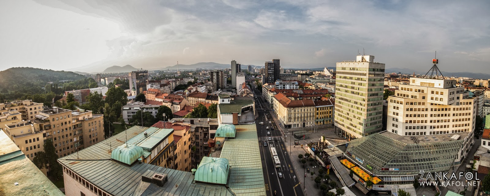 Ljubljana, Ljubljanski grad iz nebotičnika