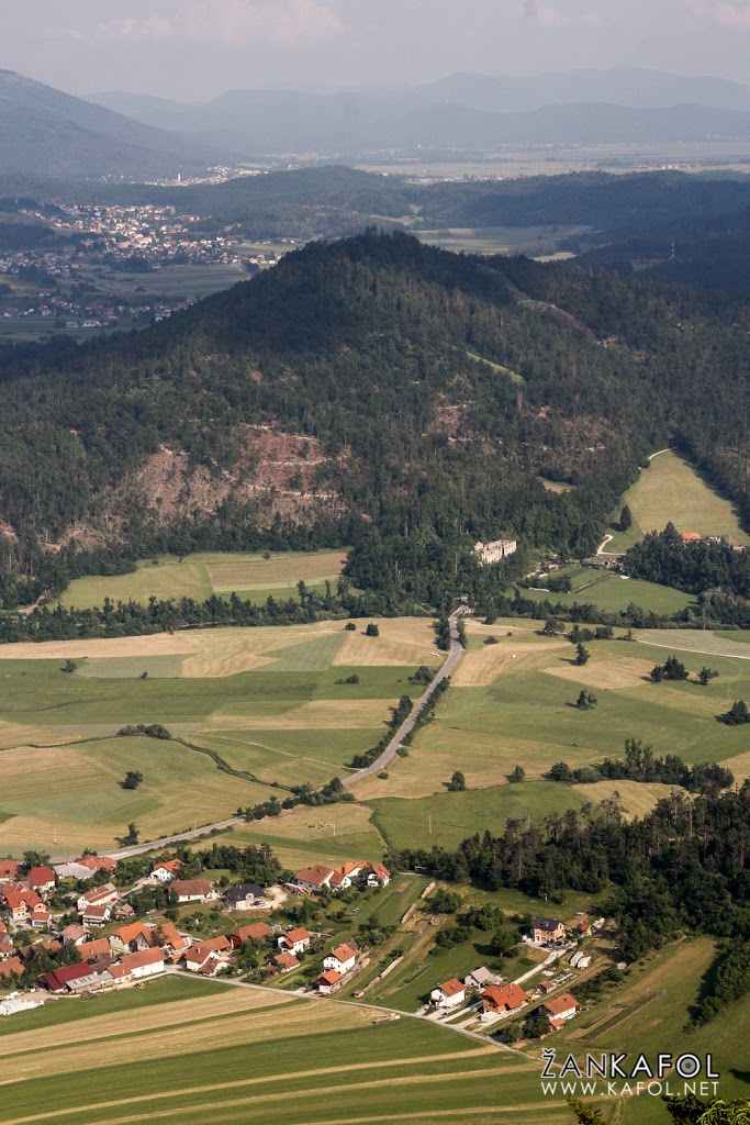 Planinsko polje poleti, ko je suho